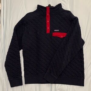Men’s L Patagonia quilted navy blue and red pull over